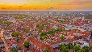 galininko-linksnis-vilniaus-katedros-aiksteje_57_01673107829-61bdd72e2fea52412e0ad048e6504e75.jpg