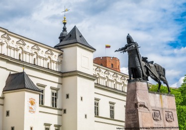 metalu-laiko-juosta-valdovu-rumu-kiemuose_57_01783411082-a1e29fd89c56fa7dbcea5ecfcd047dba.jpg