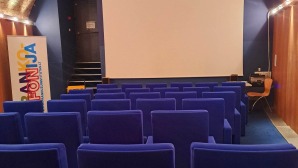 prancuzu-instituto-kino-sale_57_01695885947-1695b4130a94ea88724de3419ac51c19.jpg