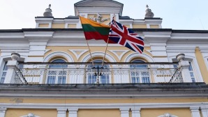susipazinkite-jungtines-karalystes-ambasada-ir-britu-taryba_57_01674465247-4098c30fc24c3e7a61f7e682c7a17e87.jpg